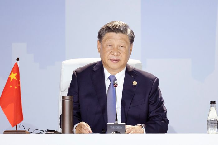 中国国家领导人习近平反对消费驱动型增长。图片来源：Ding Haitao/Zuma Press